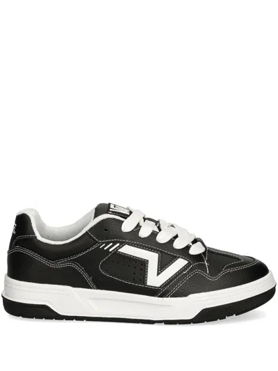 Vans Upland Sneakers In 黑色