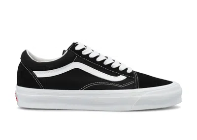 Pre-owned Vans Vault Ua Og Old Skool Lx Sneakers In Black/white