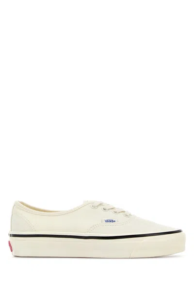 VANS VANS WHITE CANVAS AUTHENTIC SNEAKERS