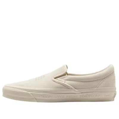 Vans X Neighborhood Classic Slip On 98 Sneaker In Neutral