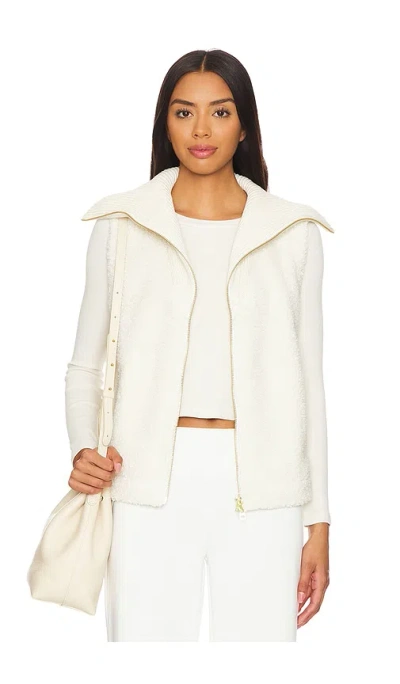Varley Aspin Gilet In Cream
