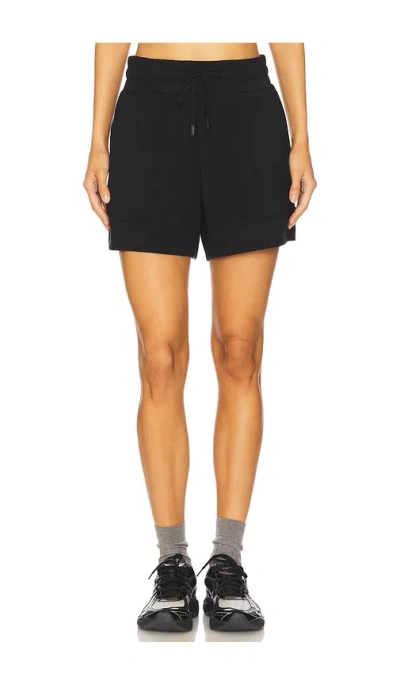 VARLEY ATRIUM HIGH RISE SHORT 4.5