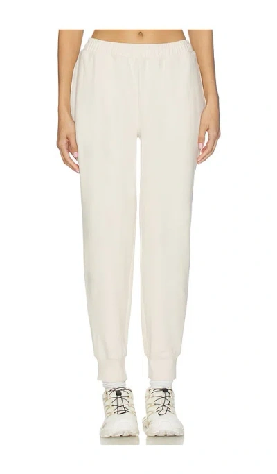Varley Brushedrib Slim Cuff 25 Pant In White