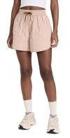 VARLEY CONNELL QUILT SHORTS WARM TAUPE