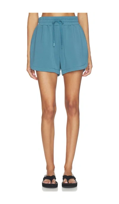Varley Coulter 하이 라이즈 반바지 In Blue