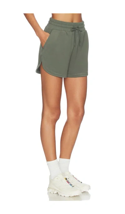 Varley Coulter High Rise Short In Green