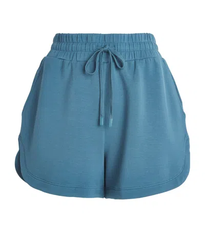 Varley Coulter Shorts In Blue