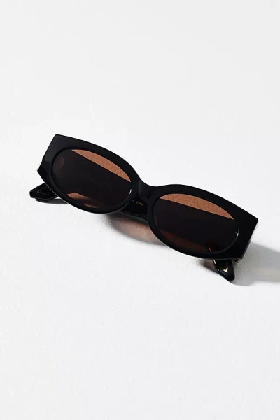 Varley Lambeth Oval Sunglasses In Black