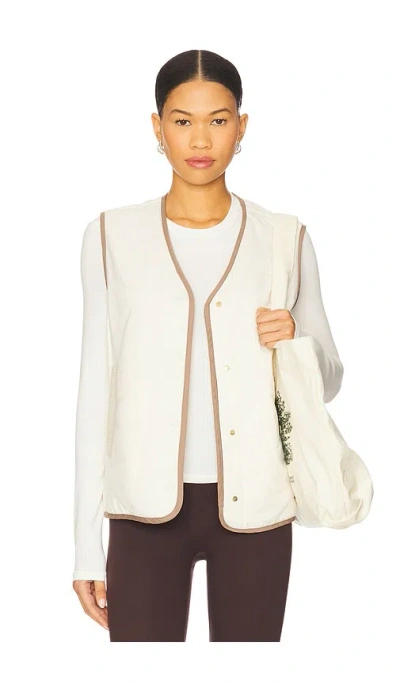 Varley Lori Reversible Gilet In White
