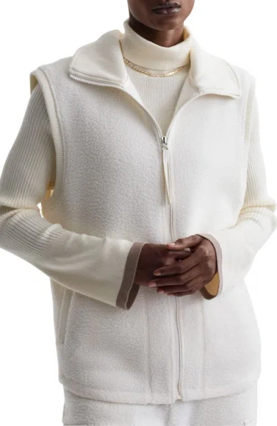 Varley Maggie Fleece Vest 2.0 In Egret