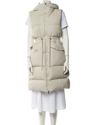 Pre-owned Varley Nylon Down Coat In Neutral