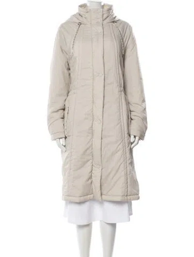 Pre-owned Varley Nylon Down Coat In Neutrals