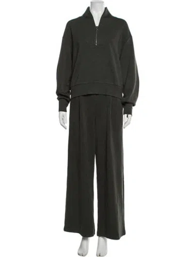 Pre-owned Varley Pant Set In Green