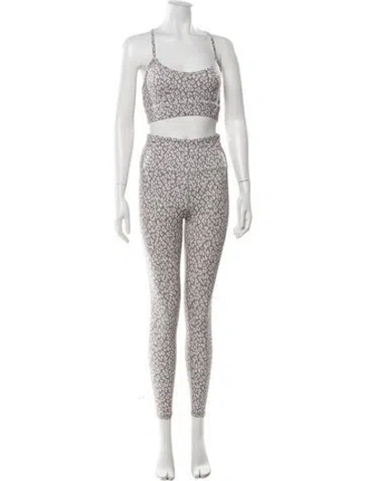 Pre-owned Varley Printed Pant Set In Gray