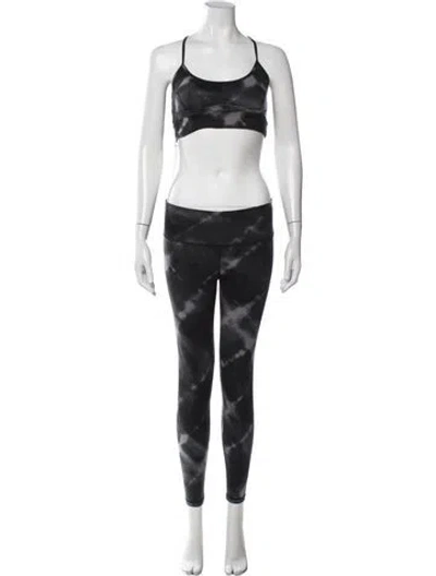 Pre-owned Varley Tie-dye Print Pant Set In Black