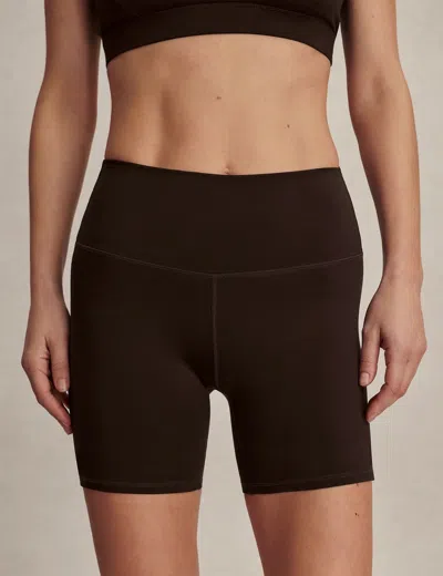 Varley Women's Freesoft High Waisted Short 5" In Brown