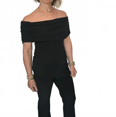 Vava Jenny Off Shoulder Top In Black