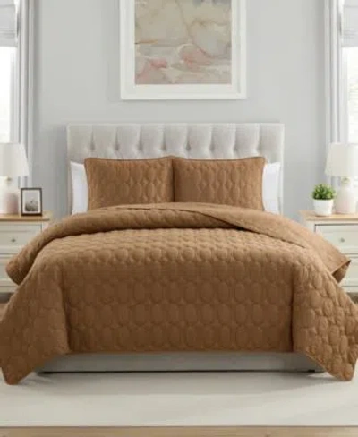 Vcny Home Circles Pinsonic Quilt Sets In Brown