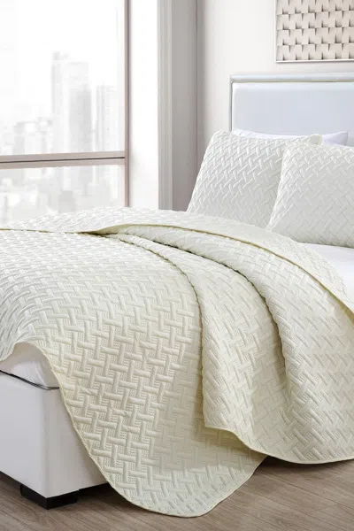 Vcny Home Full/queen Nina Embossed Quilt In Ivory