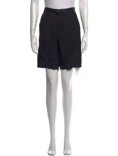 Pre-owned Veda Knee-length Shorts In Black