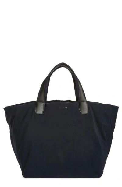 Veecollective Essence Weekend Bag In Black