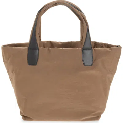 Veecollective Medium Essence Mink Trench Tote In Brown