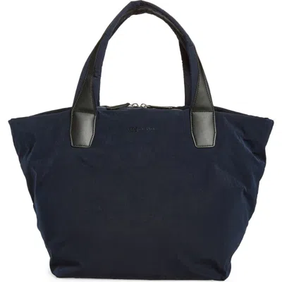 Veecollective Medium Essence Trench Tote In Blue