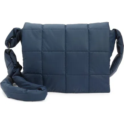 Veecollective Porter Water Repellent Quilted Messenger Crossbody Bag In Blue