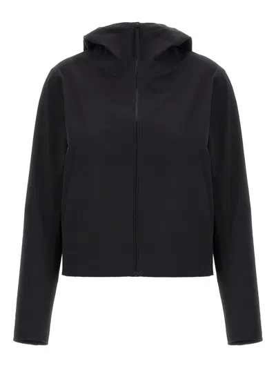 Veilance Focal Lt Hooded Jacket In Black