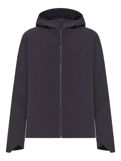 Veilance Isigon Mx Jacket In Black