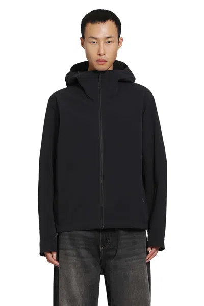 Veilance Isogon Mx Softshell Hoodie In Black