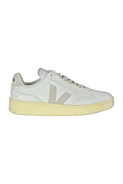 Veja White Leather V-95 Sneakers In Bianco/naturale