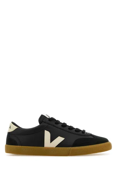 VEJA BLACK LEATHER VOLLEY O.T. SNEAKERS