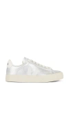 Veja Metallic Low Top Sneakers With Rubber Sole In 银色 & 白色