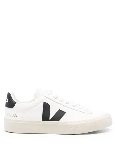 Veja Minimalist White Sneakers With Contrasting Logo In Neutral