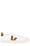Veja Low-top Sneakers Field In White