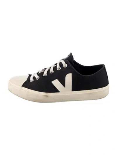 Pre-owned Veja Canvas Printed Sneakers In Black