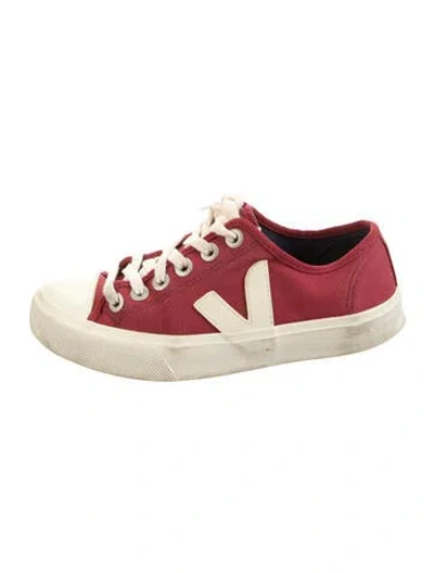 Pre-owned Veja Canvas Sneakers In Red