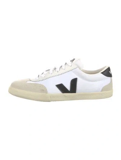 Pre-owned Veja Canvas Sneakers In White