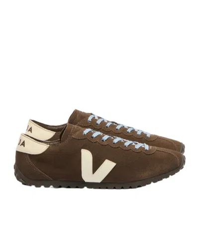Veja Cateyes Logo-patch Suede Sneakers In Multi