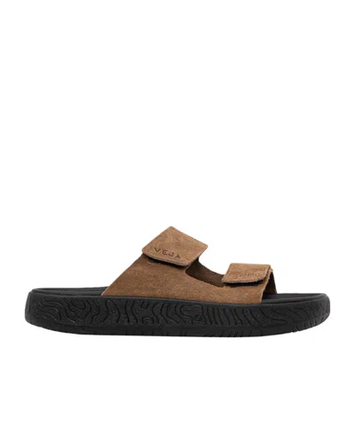 Veja Etna Double-strap Sandals In Black