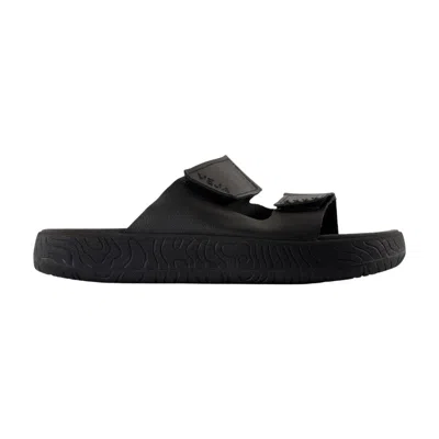 Veja Etna O.t. Leather Full Slippers In Black