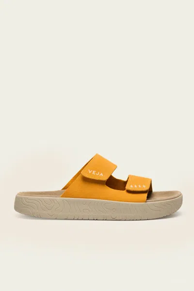 VEJA ETNA SUEDE SANDAL IN SAFRAN ALMOND