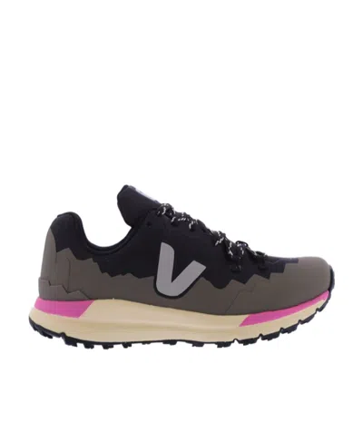 Veja Fitz Roy Panelled Sneakers In Black