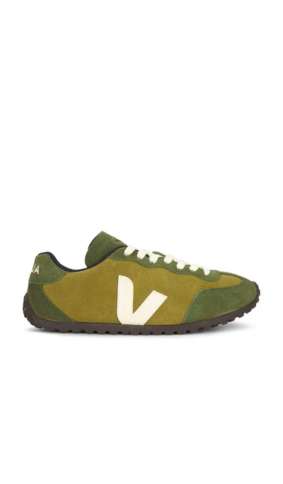 Veja Gt Sneaker In Green