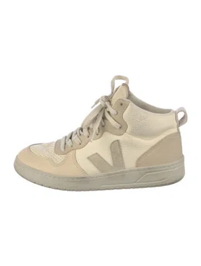 Pre-owned Veja Leather Athletic Sneakers In Neutrals