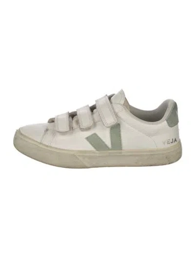 Pre-owned Veja Leather Athletic Sneakers In Neutrals