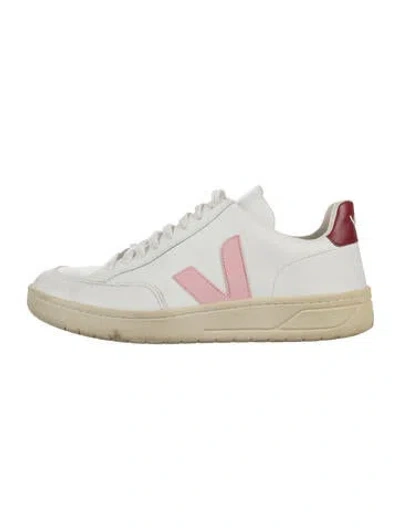 Pre-owned Veja Leather Athletic Sneakers In White