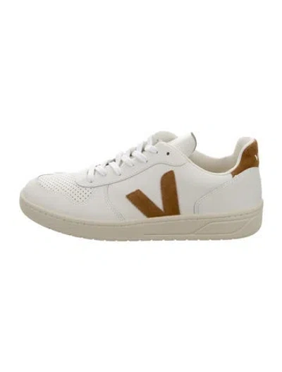 Pre-owned Veja Leather Athletic Sneakers In White