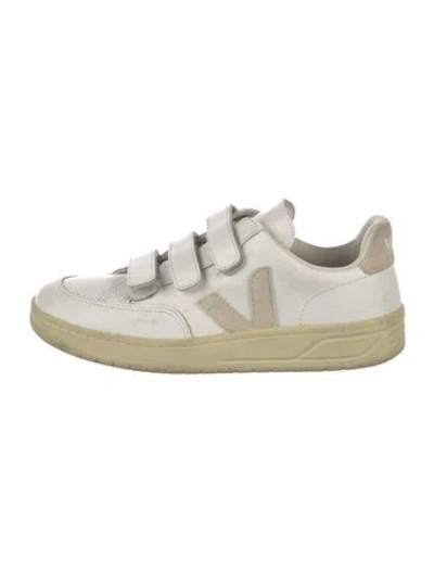 Pre-owned Veja Leather Graphic Print Sneakers In White